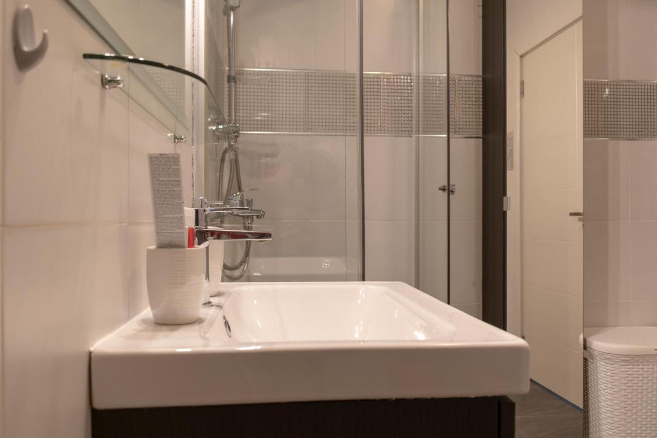Appartement Stan Na Dan 021 à Novi Sad Extérieur photo
