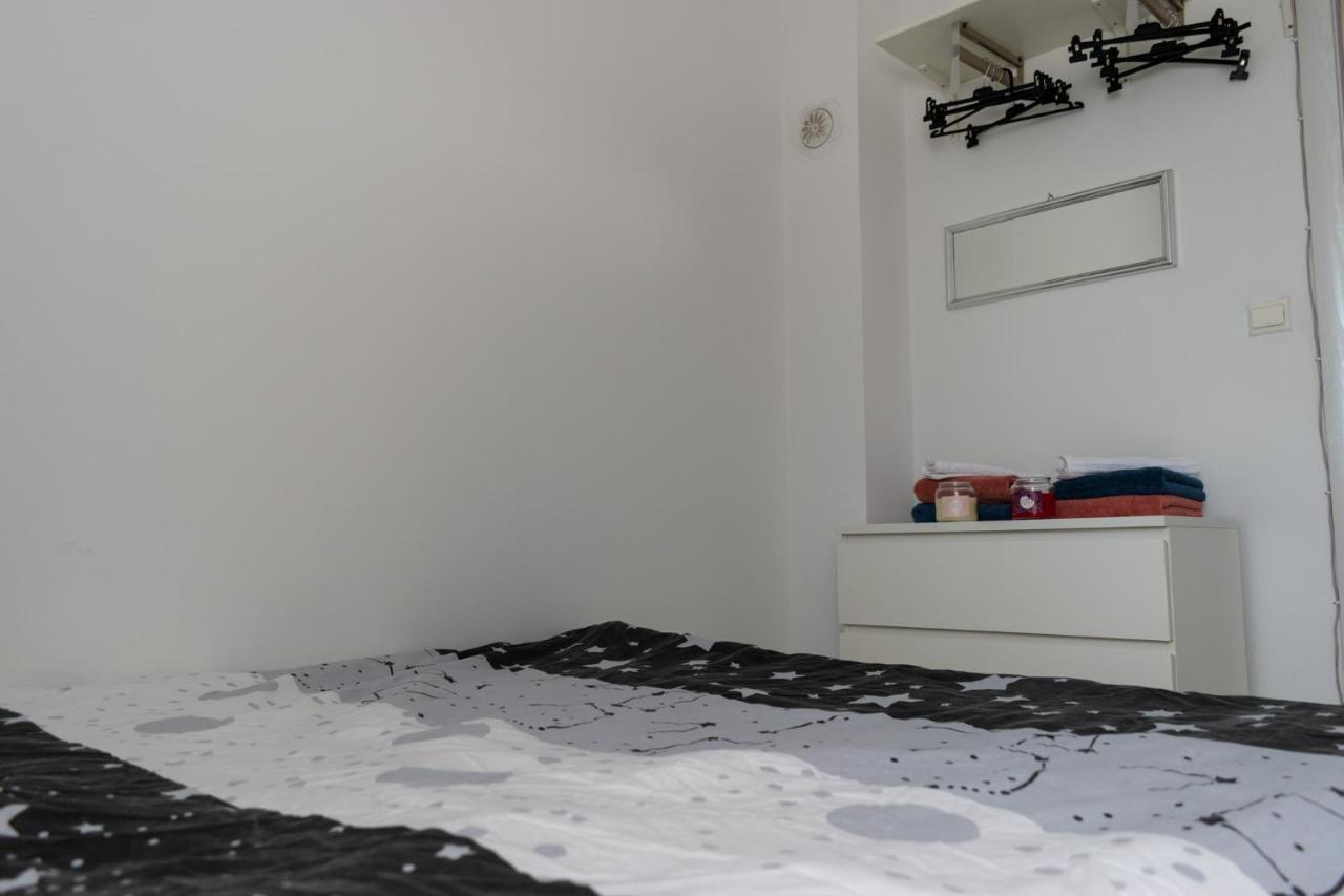 Appartement Stan Na Dan 021 à Novi Sad Extérieur photo