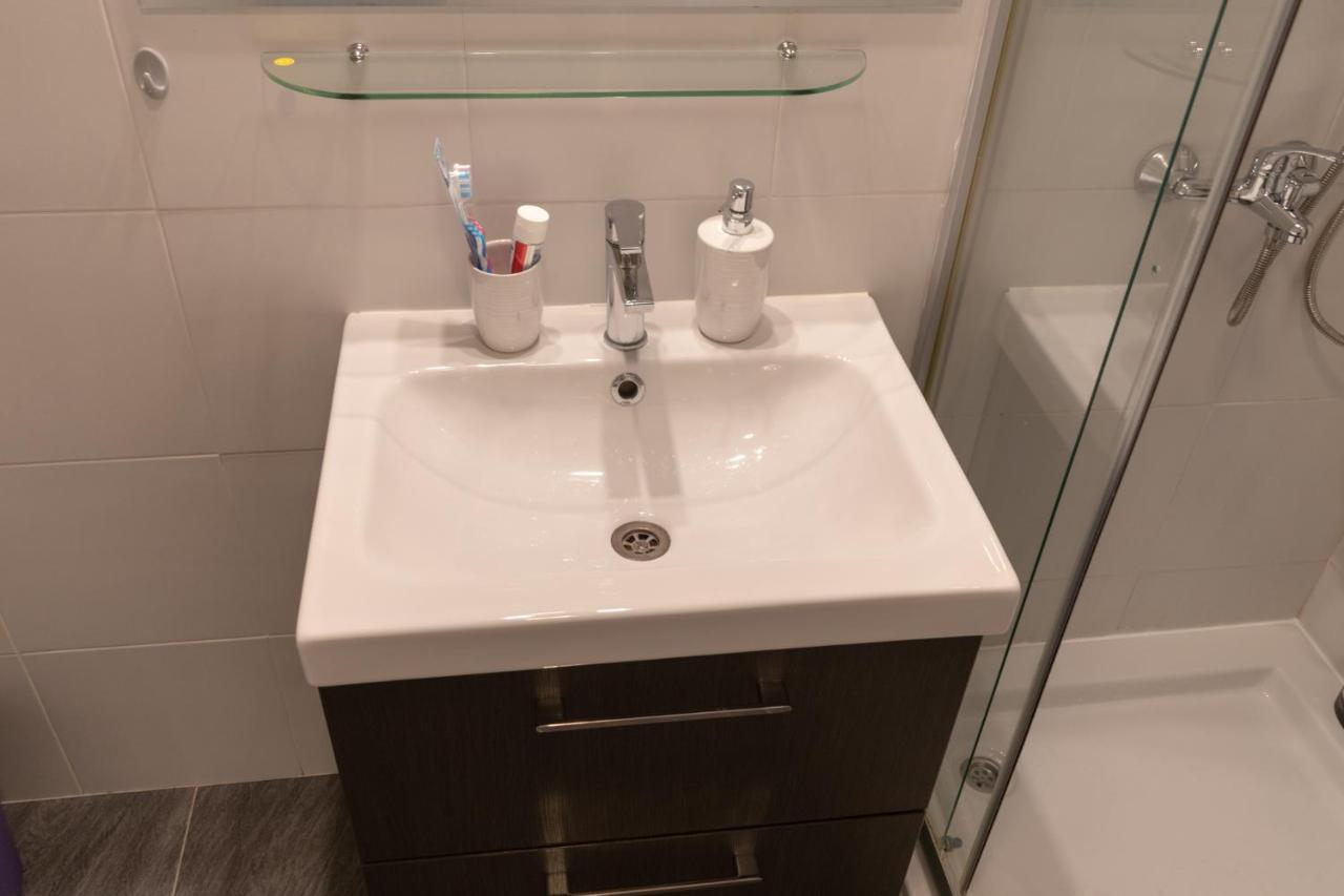 Appartement Stan Na Dan 021 à Novi Sad Extérieur photo