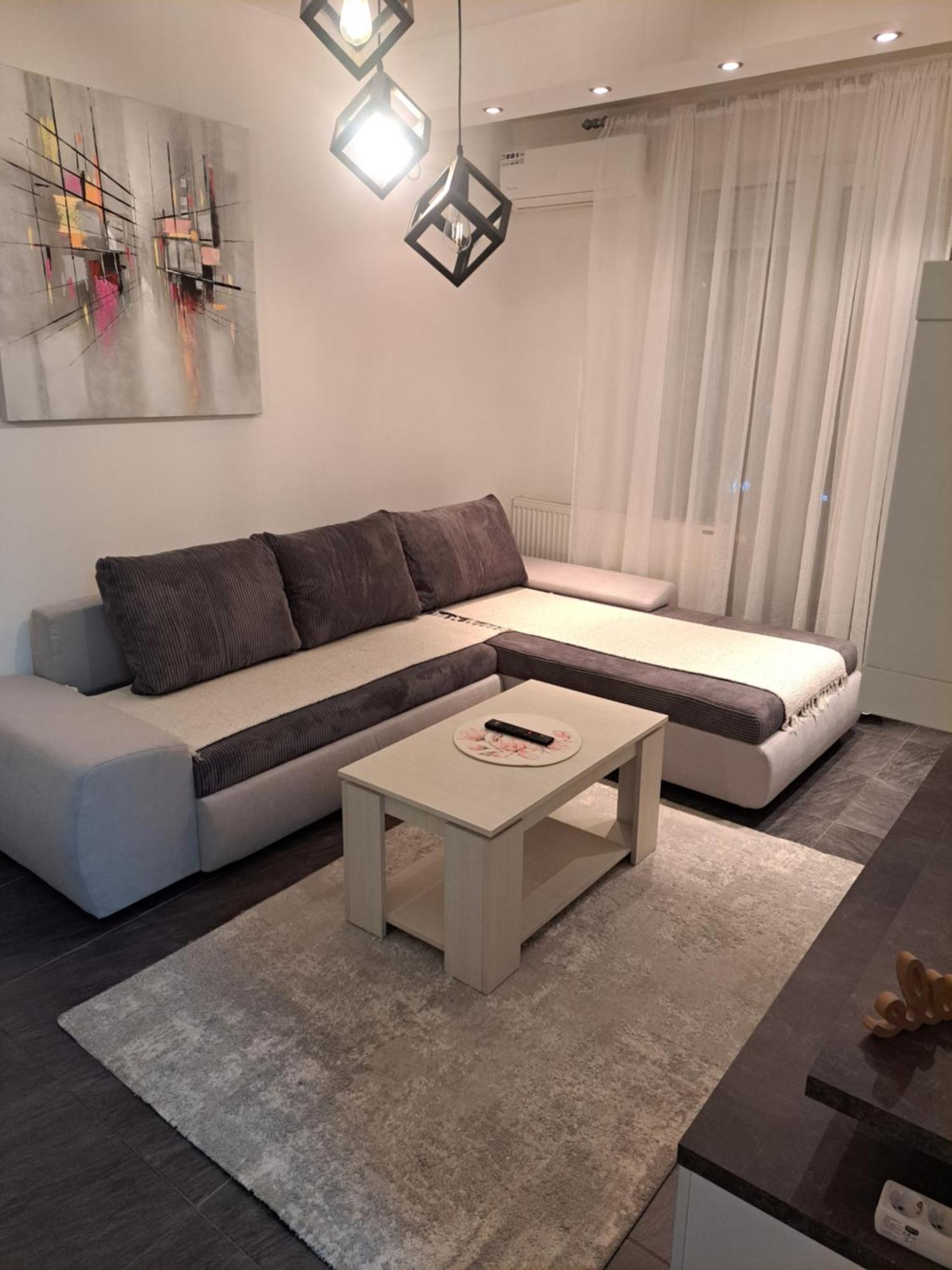 Appartement Stan Na Dan 021 à Novi Sad Extérieur photo