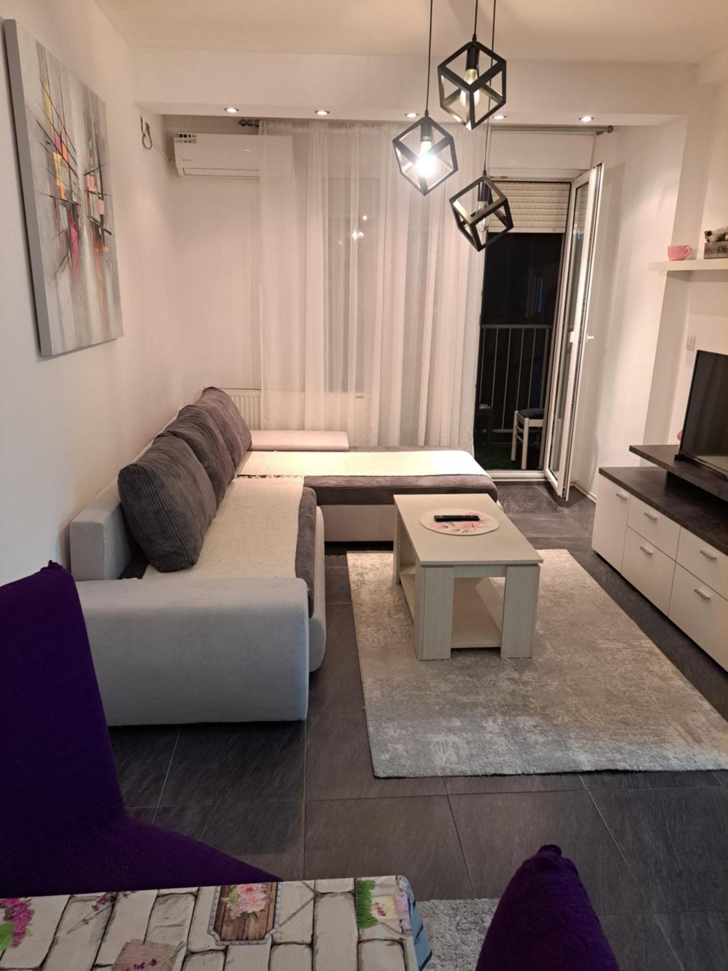 Appartement Stan Na Dan 021 à Novi Sad Extérieur photo